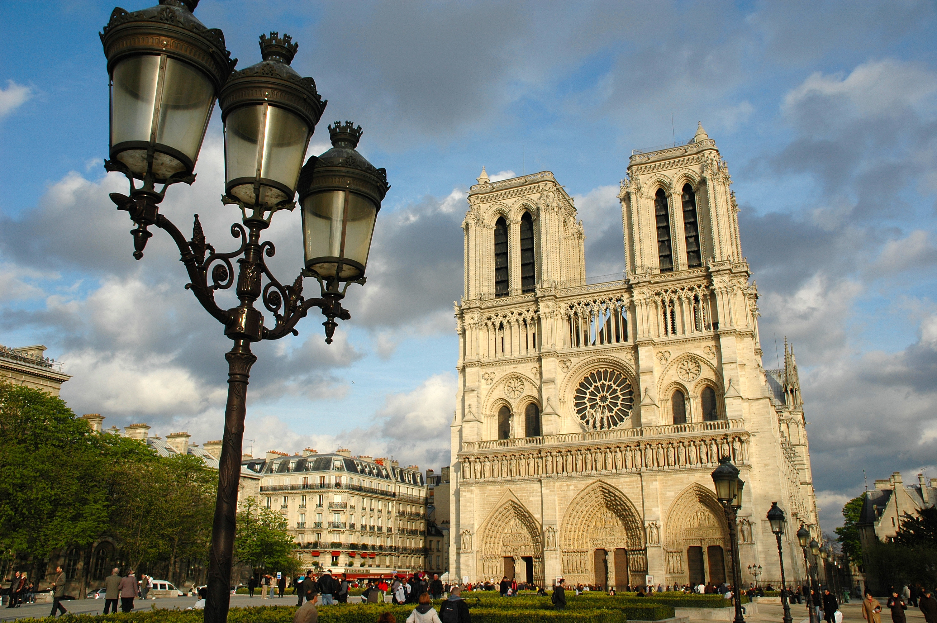 Un lugar de la Historia… Notre Dame de París –